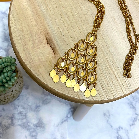 Jewelry - ✨Vintage gold plated triangular pendant, earrings with gold charms, thick chain